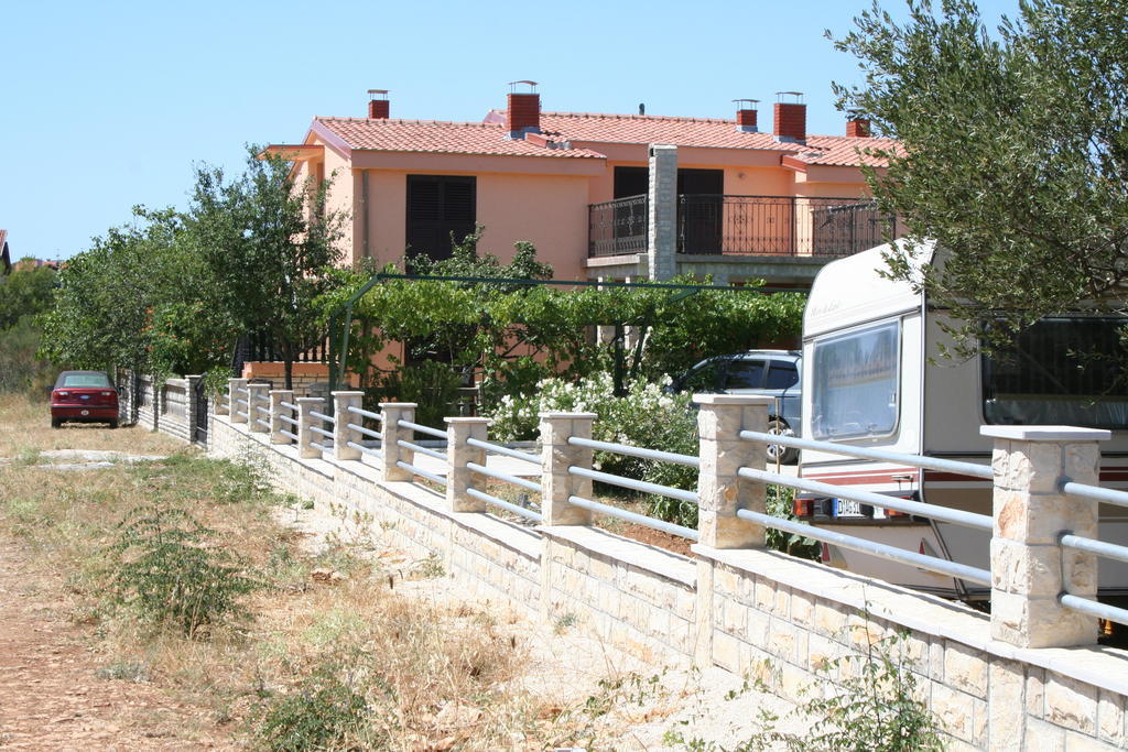 Apartments Santa Barbara Biograd Na Moru Buitenkant foto